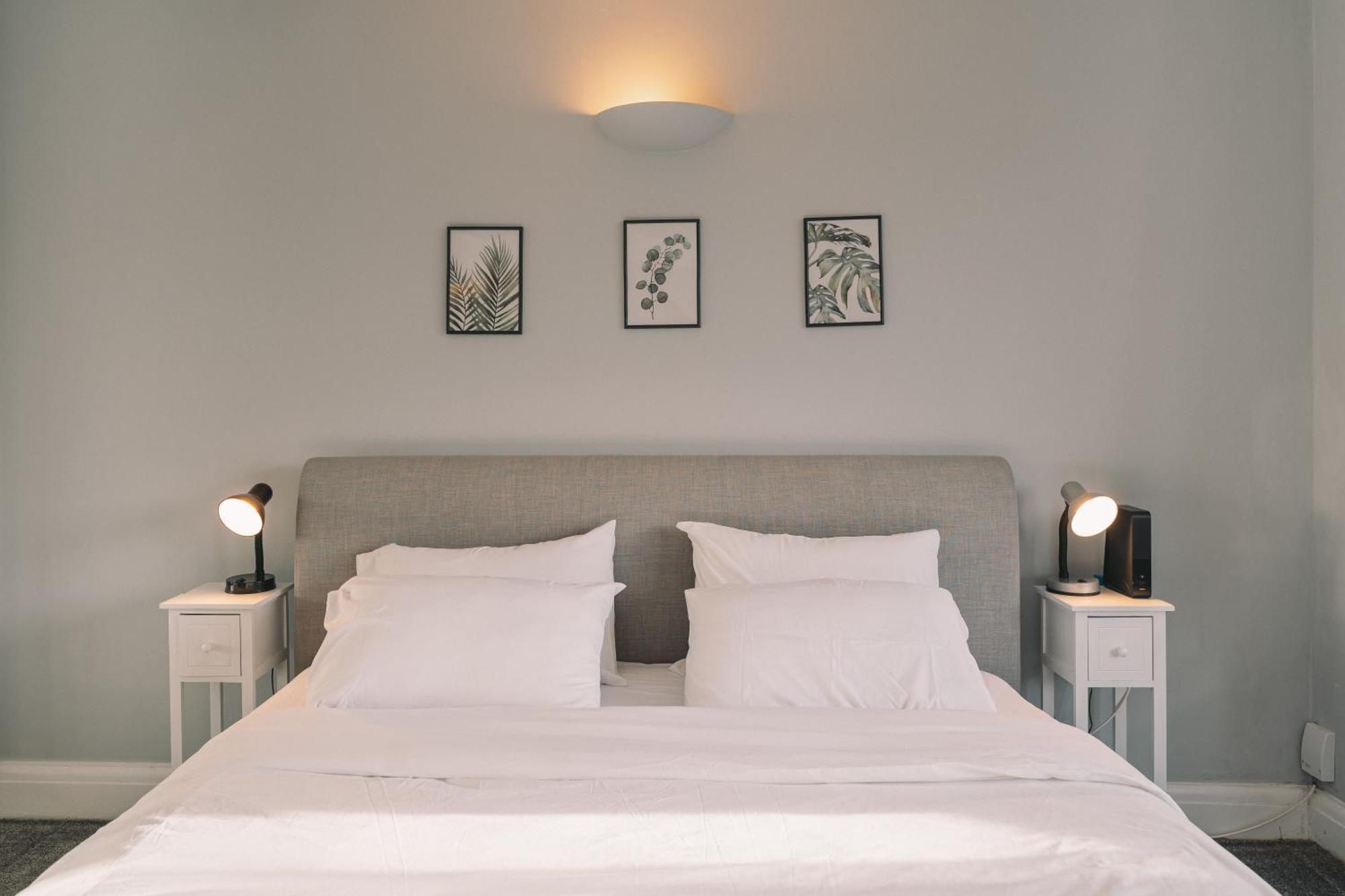 Modern Flat By The Underground. Apartman London Kültér fotó